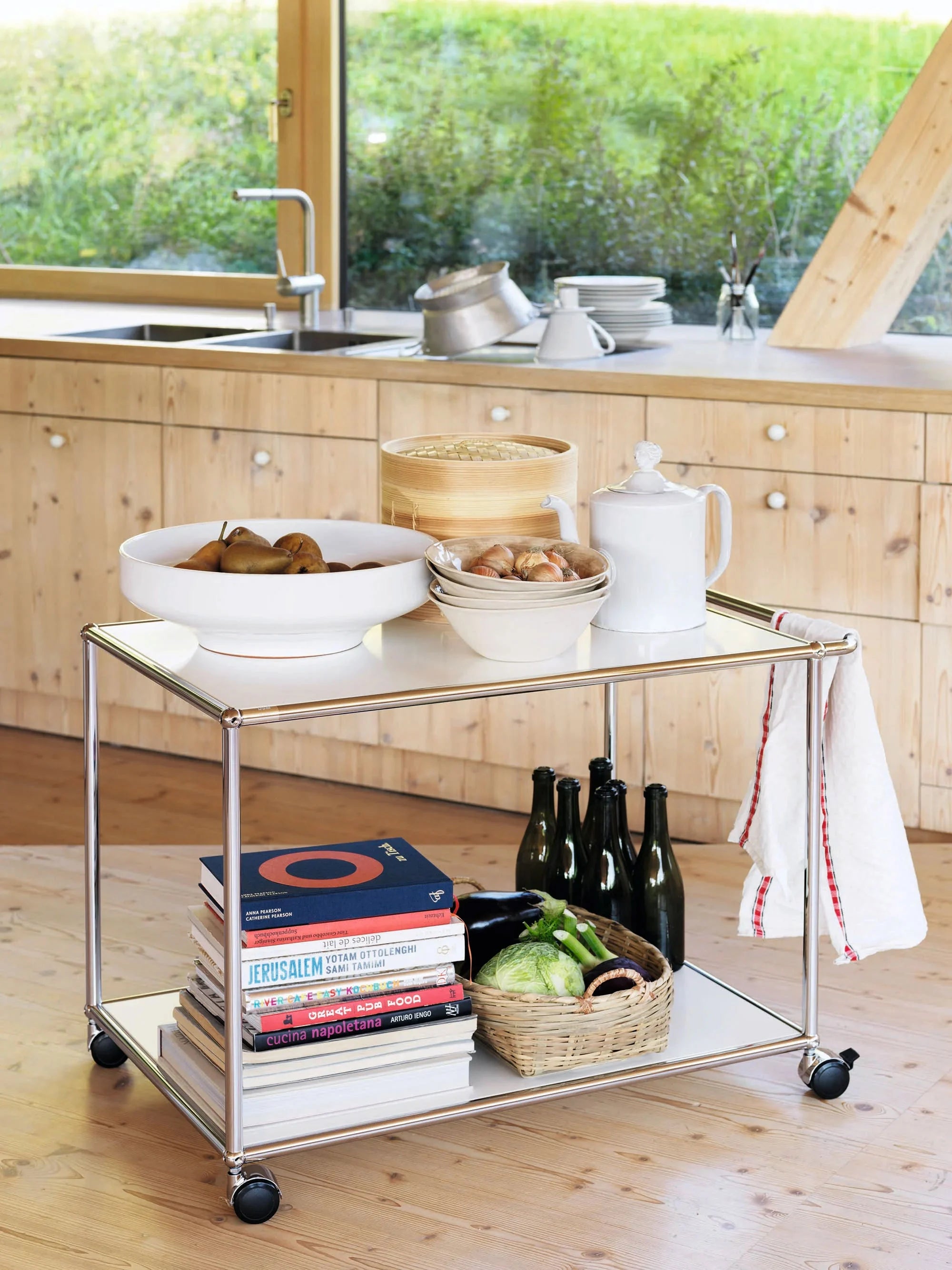 USM Haller Serving Cart (L18)